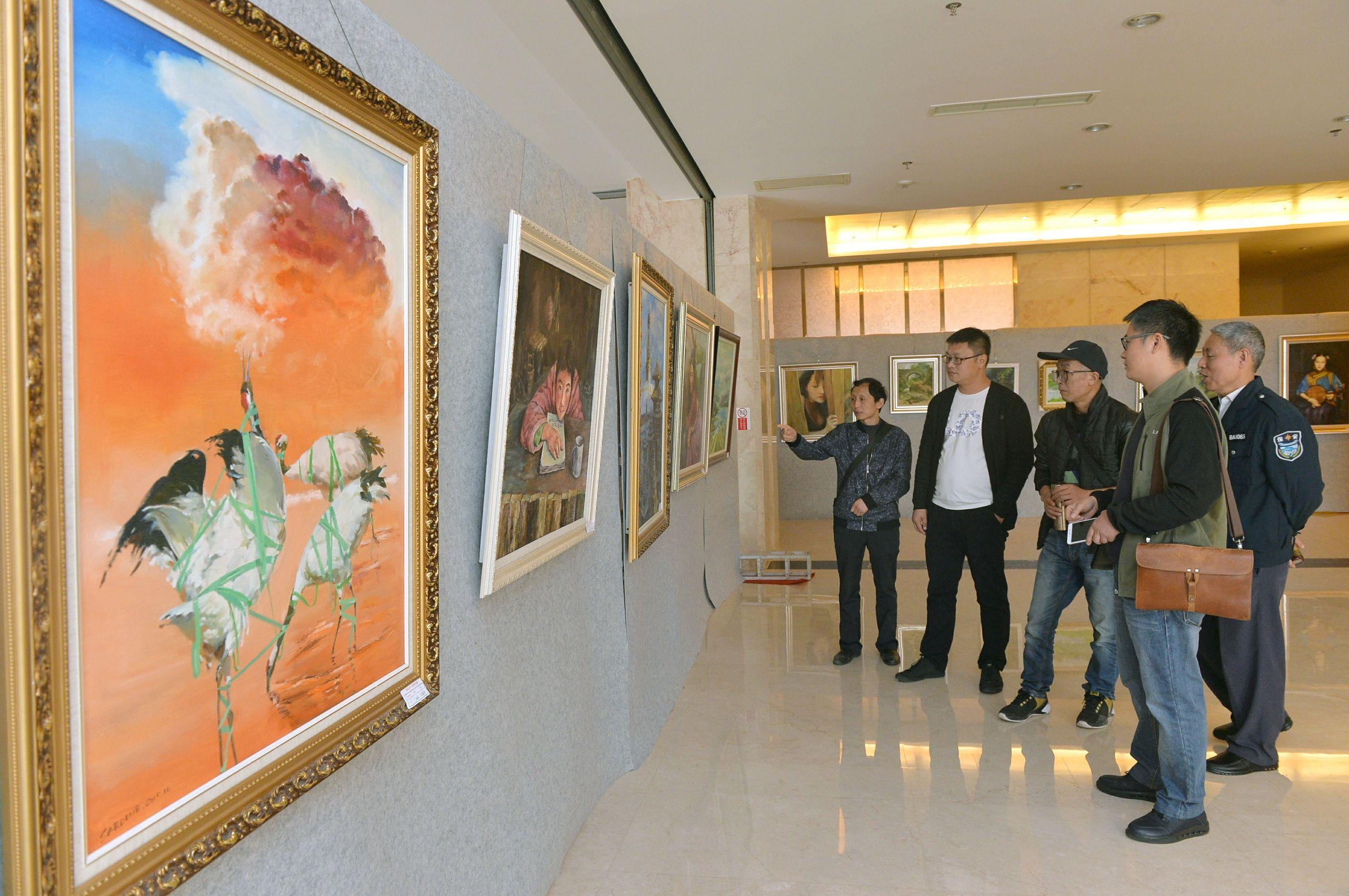 省文聯(lián)蒞臨威遠(yuǎn)縣開展文藝采風(fēng)創(chuàng)作與惠民演出活動(dòng)